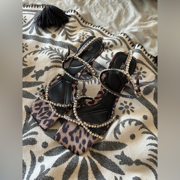 Zara Cheetah Print Heeled Sandals - Picture 3 of 3